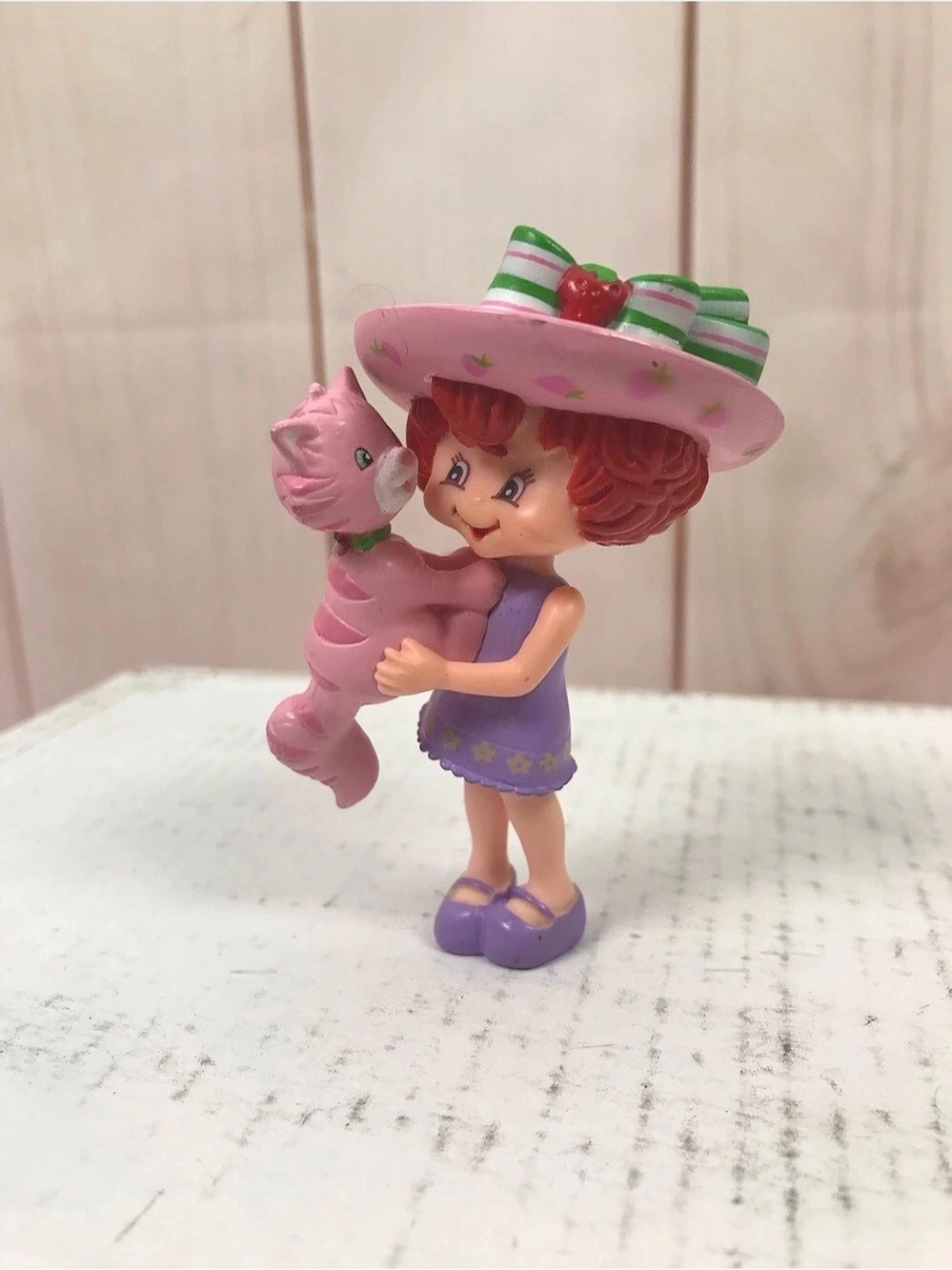 Kenner Strawberry Shortcake Lime Chiffon with Parfait Parrot Figurine Pink